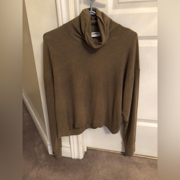 LNA olive green top - Picture 1 of 2